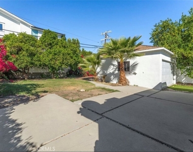 4915 Hesperia Avenue - Photo Thumbnail 27