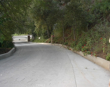 2124 Glen Ivy Drive - Photo Thumbnail 23