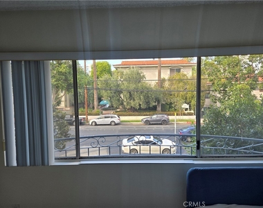 972 E California Boulevard - Photo Thumbnail 12