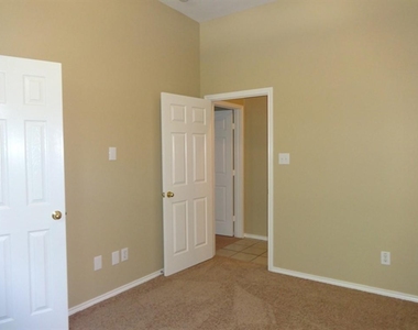 1451 Sand Lake Lane - Photo Thumbnail 8