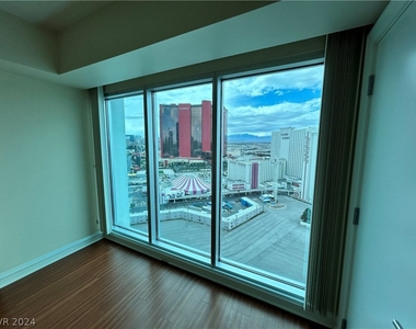 2700 Las Vegas Boulevard - Photo Thumbnail 13