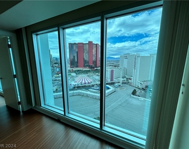 2700 Las Vegas Boulevard - Photo Thumbnail 9