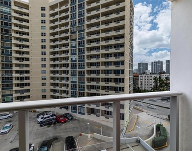 3140 S Ocean Dr - Photo Thumbnail 25