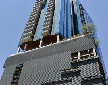 70 Rainey St - Photo Thumbnail 39