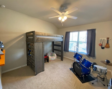 516 E Slaughter Ln - Photo Thumbnail 20