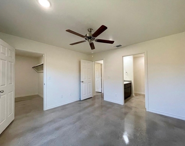 2329 Alterman Dr - Photo Thumbnail 22