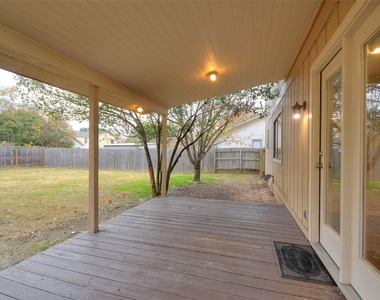 610 Bristlewood Cv - Photo Thumbnail 11