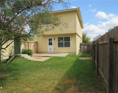 2716 Fairview Dr - Photo Thumbnail 15