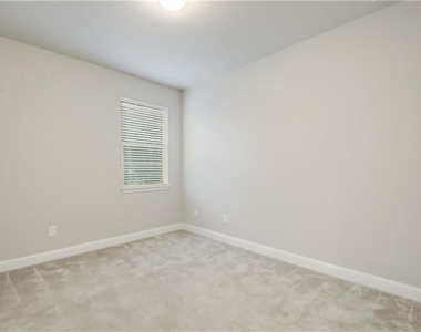 5701 Cougar Dr - Photo Thumbnail 17