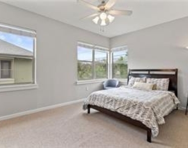 1201 Grove Blvd - Photo Thumbnail 4