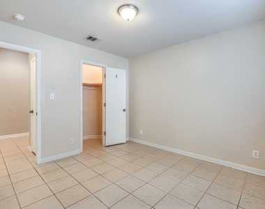 8518 Trumpet Cir - Photo Thumbnail 22