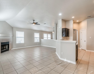 8518 Trumpet Cir - Photo Thumbnail 11