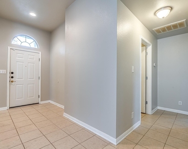 8518 Trumpet Cir - Photo Thumbnail 2