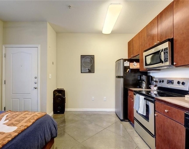 2505 San Gabriel - Photo Thumbnail 4