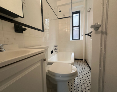 178 East 70th Street - Photo Thumbnail 11