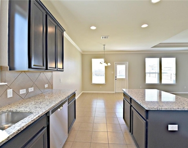 440 Sierra Mar Loop - Photo Thumbnail 9