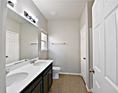 440 Sierra Mar Loop - Photo Thumbnail 12