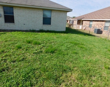 2803 Alma Dr - Photo Thumbnail 14