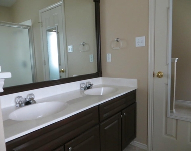 4110 Natural Bridge Ct - Photo Thumbnail 18