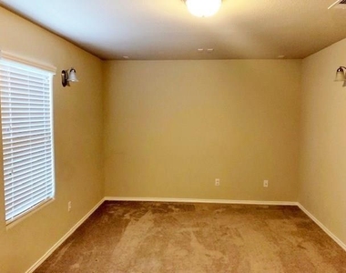 17804 Bridgefarmer Blvd - Photo Thumbnail 10