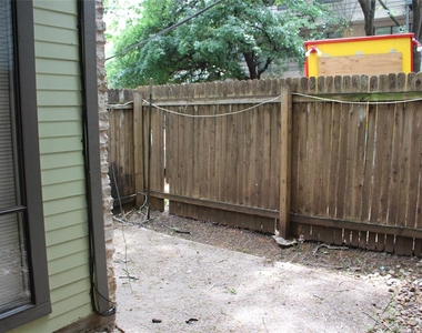 2815 Rio Grande St - Photo Thumbnail 21