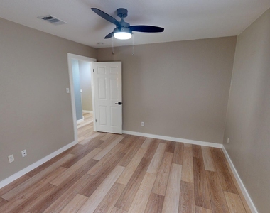 4301 Banister Ln - Photo Thumbnail 25