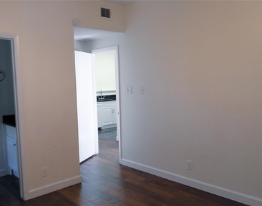 2216 San Gabriel St - Photo Thumbnail 12