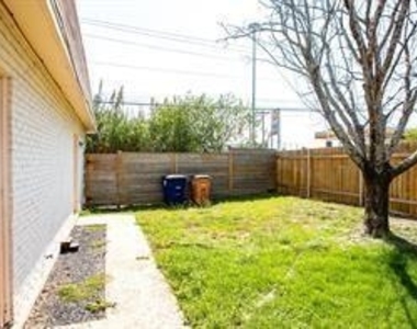 2215 Missionhill Dr - Photo Thumbnail 20