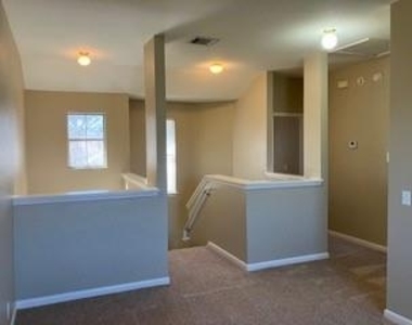 511 Zebra Dr - Photo Thumbnail 12