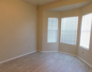 2407 W Slaughter Ln - Photo Thumbnail 10