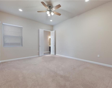 1714 Frontier Valley Dr - Photo Thumbnail 10