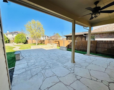 2800 Canyon Valley Run - Photo Thumbnail 24