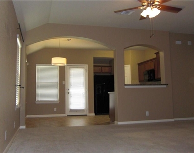 208 Teron Dr - Photo Thumbnail 2