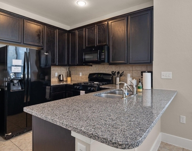 2215 Katy Lane Unit# A - Photo Thumbnail 10