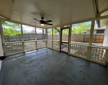 2103 Lampwick Cir - Photo Thumbnail 19