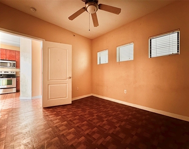 2505 San Gabriel St - Photo Thumbnail 10