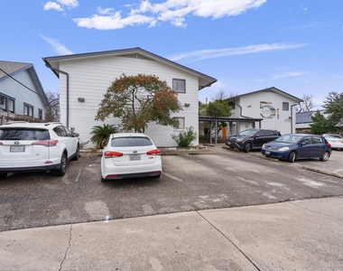 4312 Duval St - Photo Thumbnail 16