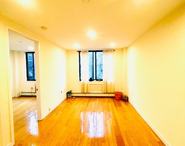 924 Metropolitan Avenue - Photo Thumbnail 0