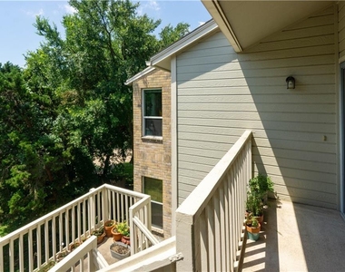 2450 Wickersham Ln - Photo Thumbnail 11