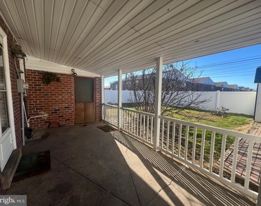 2724 Rhawn St - Photo Thumbnail 14