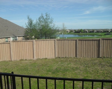 112 Silverspot Ct - Photo Thumbnail 14