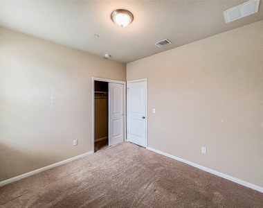 2880 Donnell Dr - Photo Thumbnail 28