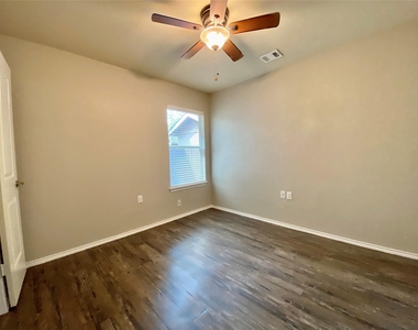 5524 Kleberg Trl - Photo Thumbnail 19