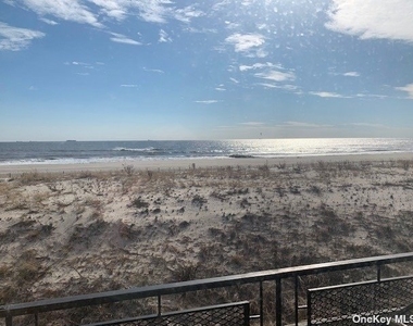 985 Oceanfront Street - Photo Thumbnail 7