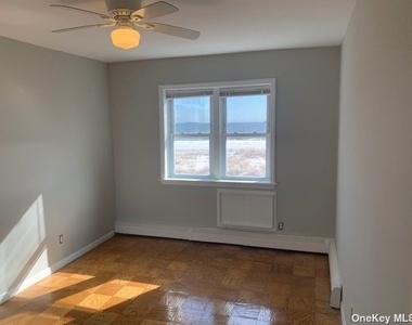 985 Oceanfront Street - Photo Thumbnail 0