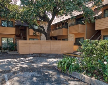 2714 Nueces St - Photo Thumbnail 4