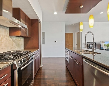 1600 Barton Springs Rd - Photo Thumbnail 10