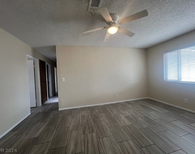 4612 Kathleen Court - Photo Thumbnail 9