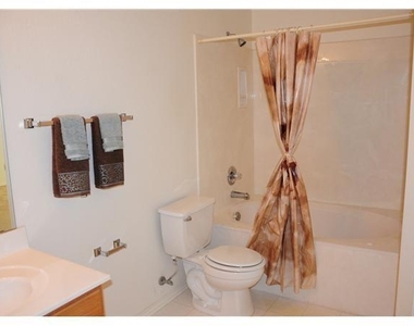 6704 Quinton Dr - Photo Thumbnail 9