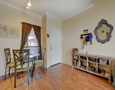 2804 Rio Grande St - Photo Thumbnail 12